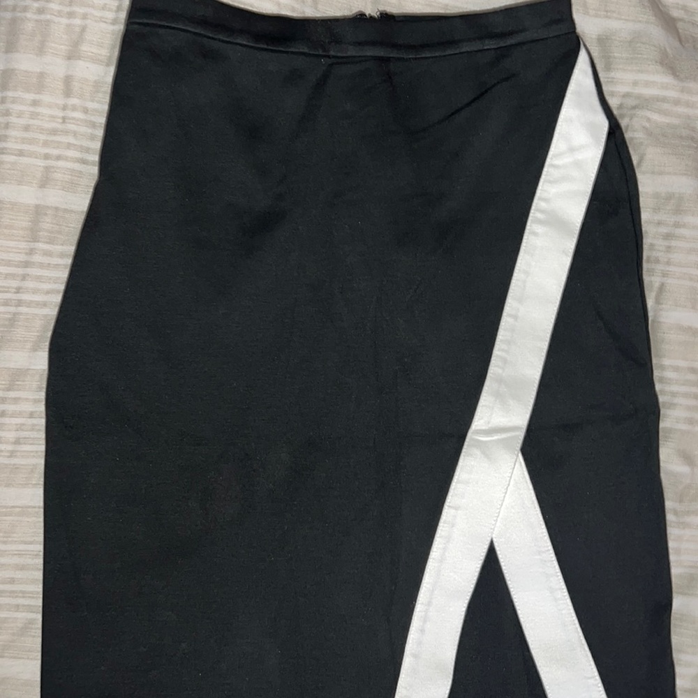 Bebé Pencil high Slit Skirt